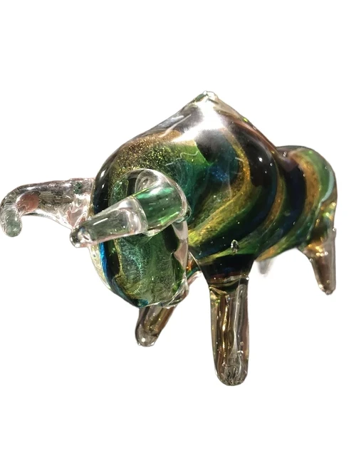 Beautiful bull of full glass, beautiful!!