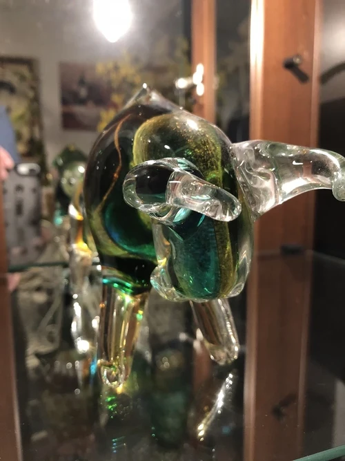 Beautiful bull of full glass, beautiful!!