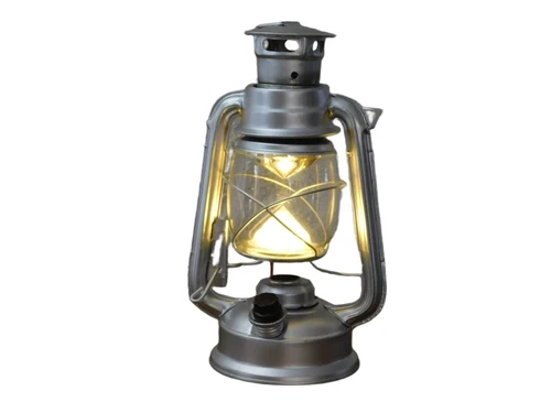 Antiek uitziende olie-storm-lamp metaal zilver met led verlichting