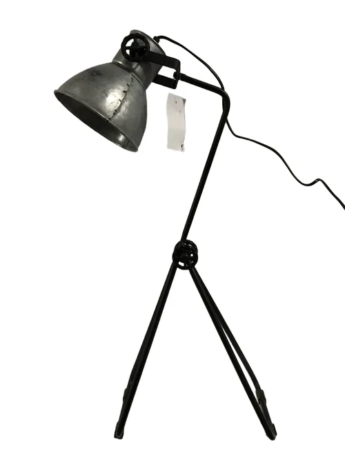 Industriële tafel- bureau lamp, smeedijzeren voet met zinken kap.