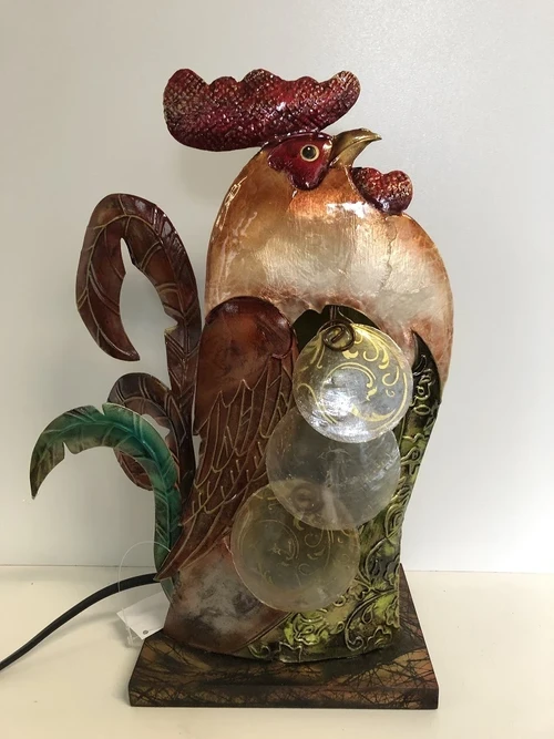 Lamp met haan, decoratief, metaal, mooie lamp, sierlijk.