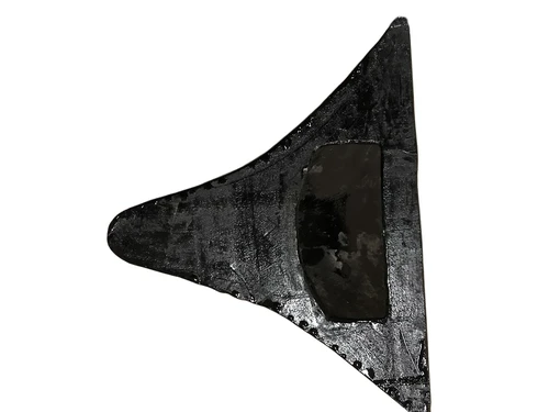 Mooie strakke wandlamp in zwart ,terracotta steen zeer fraai, art nouveau, jugendstyle.