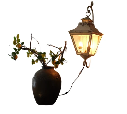 Prachtige vintage wandlamp crème - voor binnen & buiten
