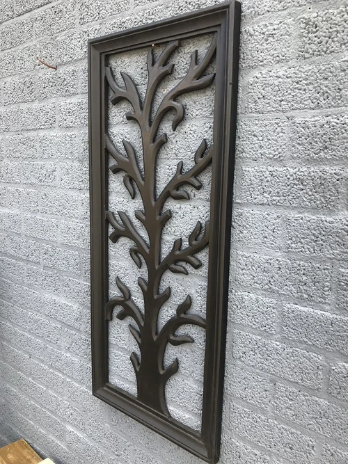 Prachtig wandornament koloniaal hout gesneden ''boom