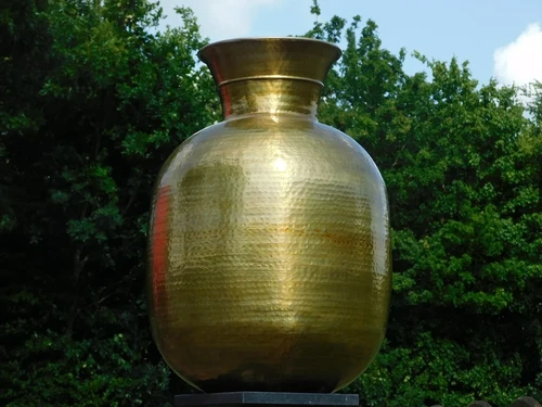 One-off: Vase XL - 80 cm - Gold - Metal