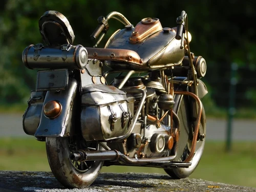 Vintage Motor - 38 cm - Handcrafted from Metal