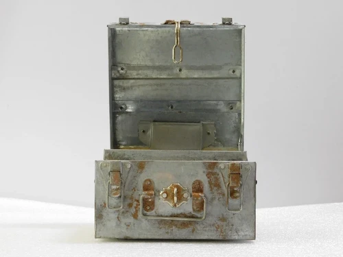 Vintage Storage Box - 25 x 23.5 cm - Metal