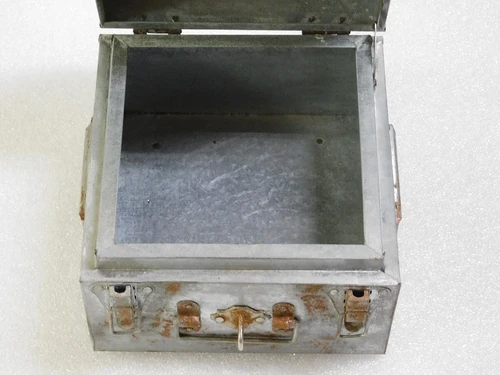 Vintage Storage Box - 25 x 23.5 cm - Metal