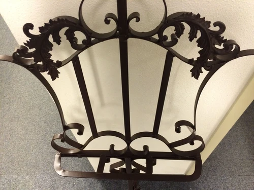 Classical Music Stand – Wrought Iron – Brown – Adjustable 120–170 cm