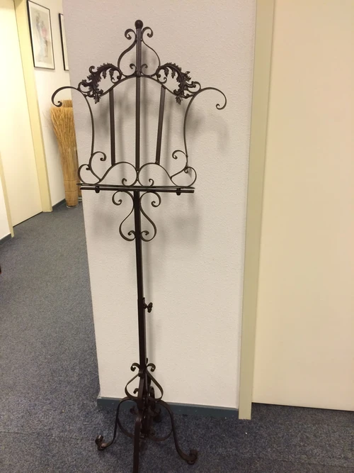 Classical Music Stand – Wrought Iron – Brown – Adjustable 120–170 cm