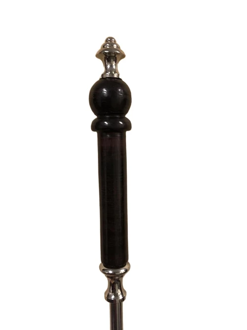 Beautiful nickel shoehorn with a nice handle