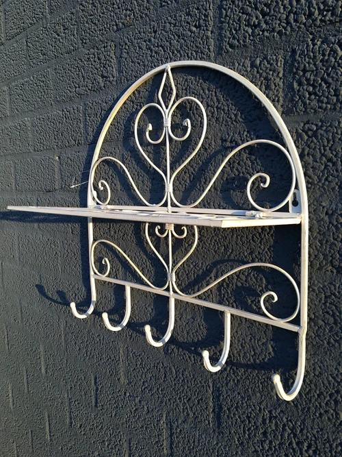 Wandregal Garderobe aus Schmiedeeisen, alt-weiß