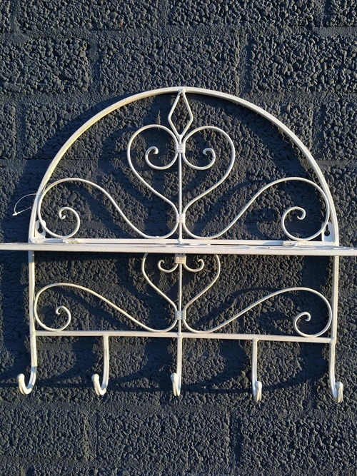 Wandregal Garderobe aus Schmiedeeisen, alt-weiß