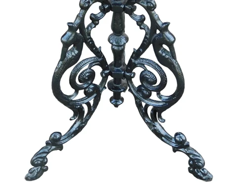 Side table - Black - Cast iron - Tripod