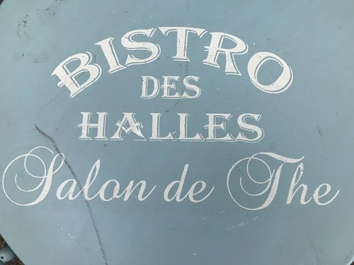 Een decoratieve tafel, Franse stijl, Bistro
