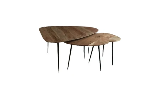 Fraaie set van 3 tafels die samen een grote salontafel vormen