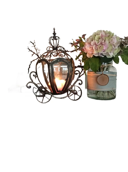 Metal carriage candle holder, very beautiful!!