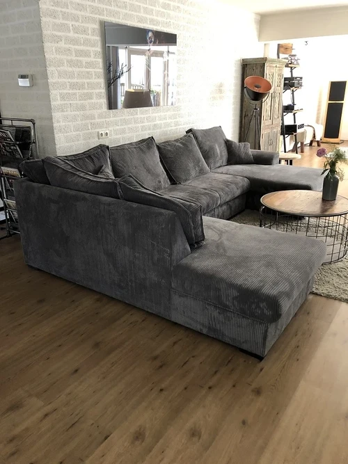Beautiful hefty new rib fabric U-lounge corner sofa model, in multiple colors. Standcolor is Taupe