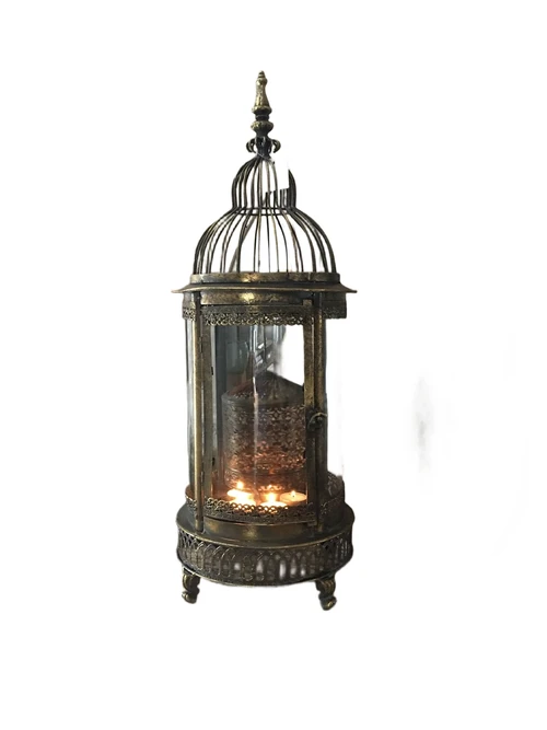 Prachtige metalen lantaarn met aparte vuurkap en geslepen glas.