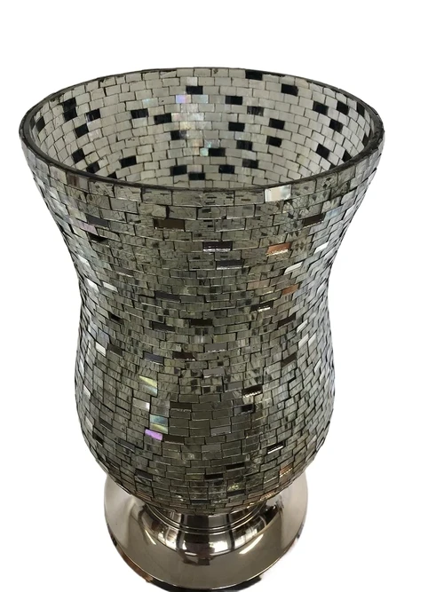 Vase lantern, chimney moz crystal, with mirrored disco effect on nickel base.