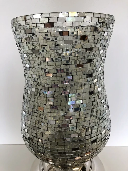 Vase lantern, chimney moz crystal, with mirrored disco effect on nickel base.