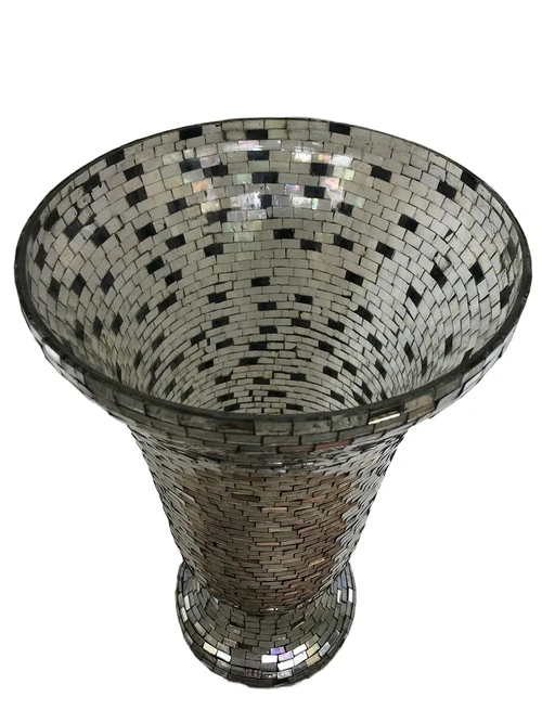 Vase lantern, chimney moz crystal, with mirrored disco effect.