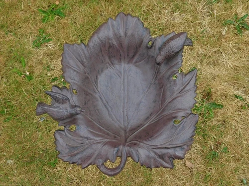 Large Bird bath on Foot - Bowl in Leaf Shape - Cast iron