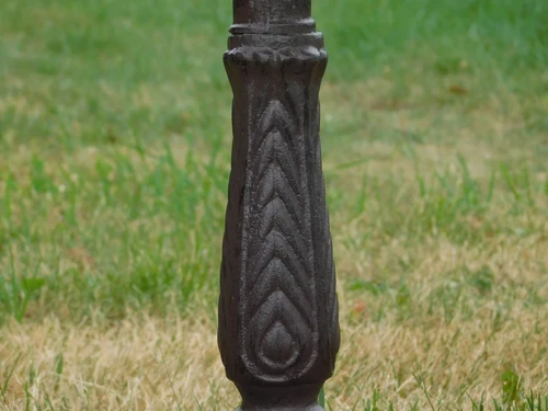 Large Bird bath on Foot - Bowl in Leaf Shape - Cast iron
