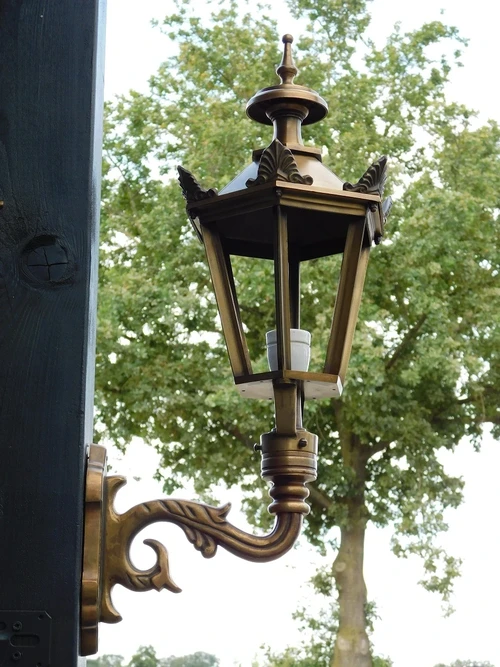 Prachtige klassieke wandlamp Karel - messing gepatineerd LETSTE!
