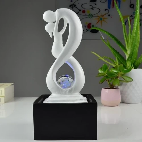 Fontein binnen, abstract beeld met waterornament