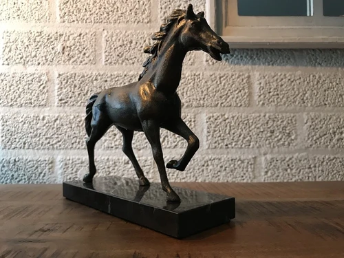 1 horse sculpture , solid cast iron, bronze -look, LAST ONE!!
