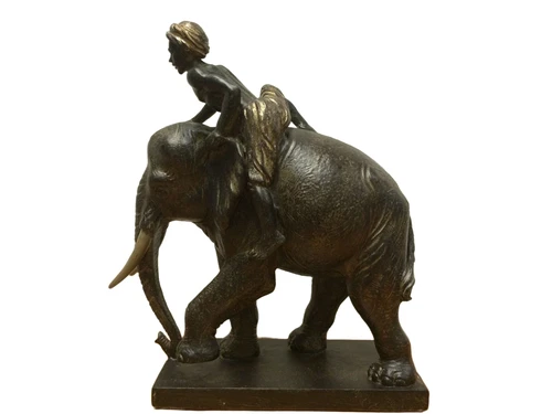Skulptur olifant met ruiter, Polystein