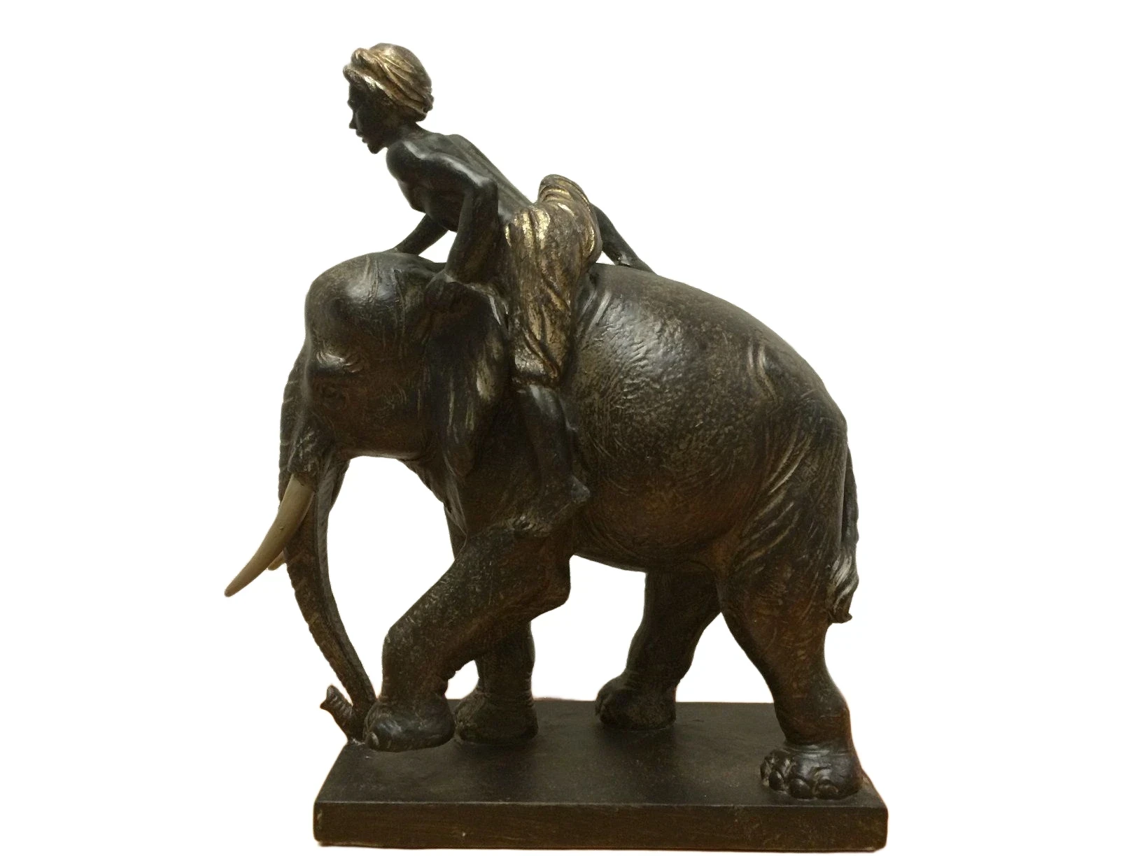 Skulptur olifant met ruiter, Polystein