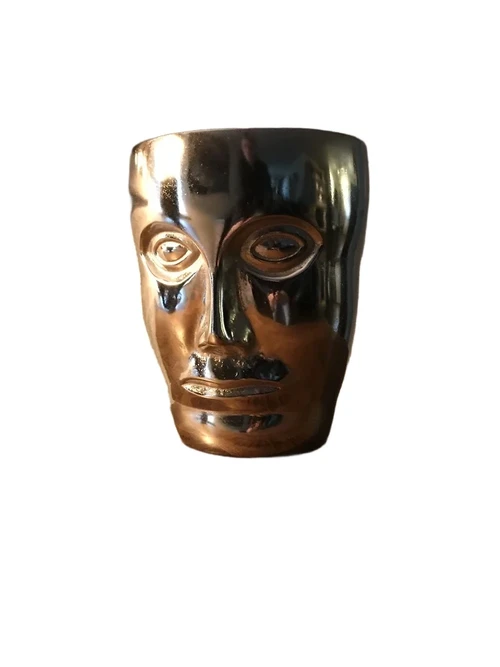 Mooie aluminium vaas, rond in de vorm van een gezicht, nikkel