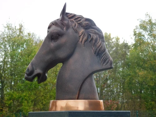 Statue horse's head - alu - copper-look base> Last one!