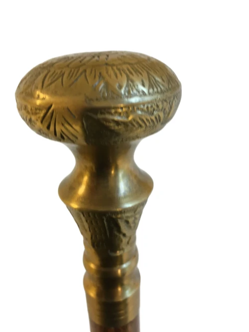 Edele wandelstok met prachtige messing knop.