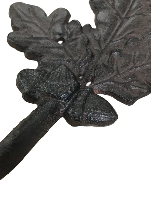 Kapstokhaak met eikenblad, kapstok in gietijzer, antiek, bruin