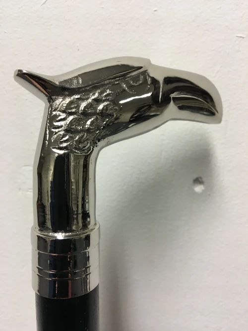 Wandelstok hardhout met nikkelen adelaar handvat.