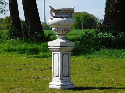 Garden Vase with Ears on Pedestal - 110 cm - Stone