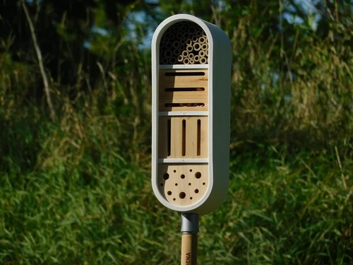 Insektenhotel mit Stiel – 150 cm – ClickUp