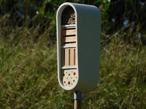 Insektenhotel mit Stiel – 150 cm – ClickUp