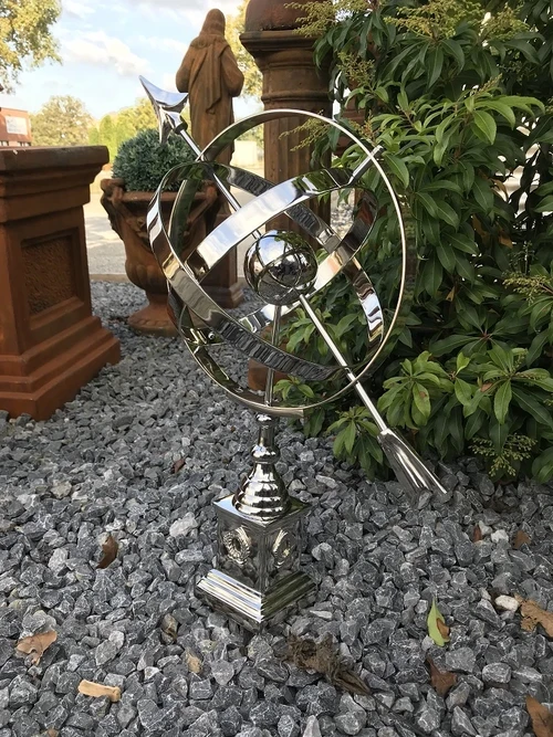 Beautiful sundial on foot, aluminum nickel plated, decoration for indoors and outdoors