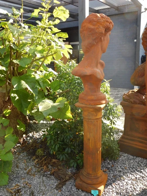 Sculptuur David op sokkel, massief steen oxide, prachtig!!
