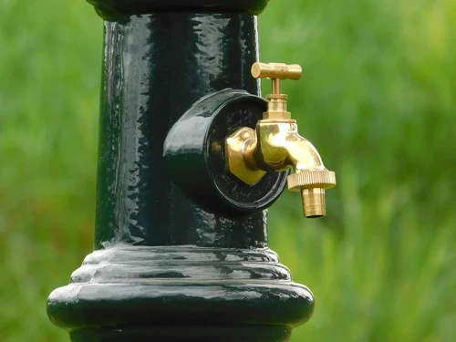 One-off: Standing Water Tap - 120 - Dark Green - with Brass Tap