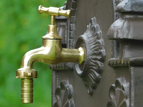 Ornate Fountain - with Brass Tap - Alu - Dark Brown