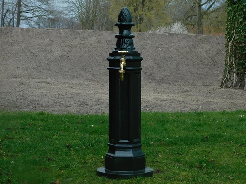 Standing fountain - alu - dark green - water tap
