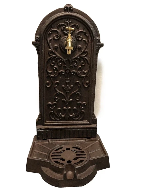 Gartenbrunnen, Wandbrunnen, Gusseisen brauner Rest.