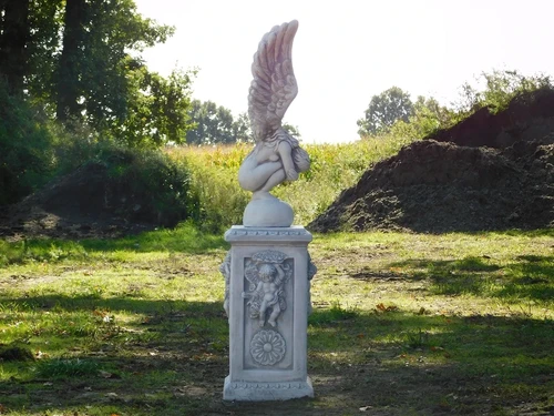 Kneeling Angel on English Pedestal - 140 cm - Stone