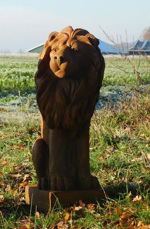 Zittende leeuw - polystone - rechts kijken - oxid
