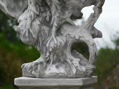 Statue Eagle on Pedestal - 127 cm - Stone